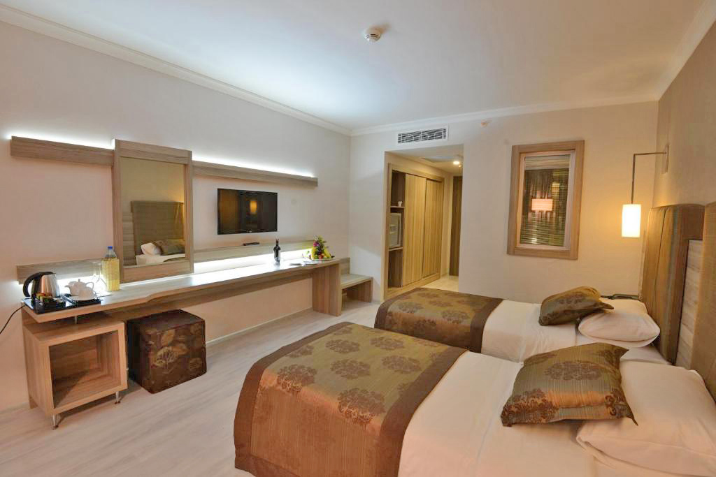 cheap resort hotels to Spend holiday with family