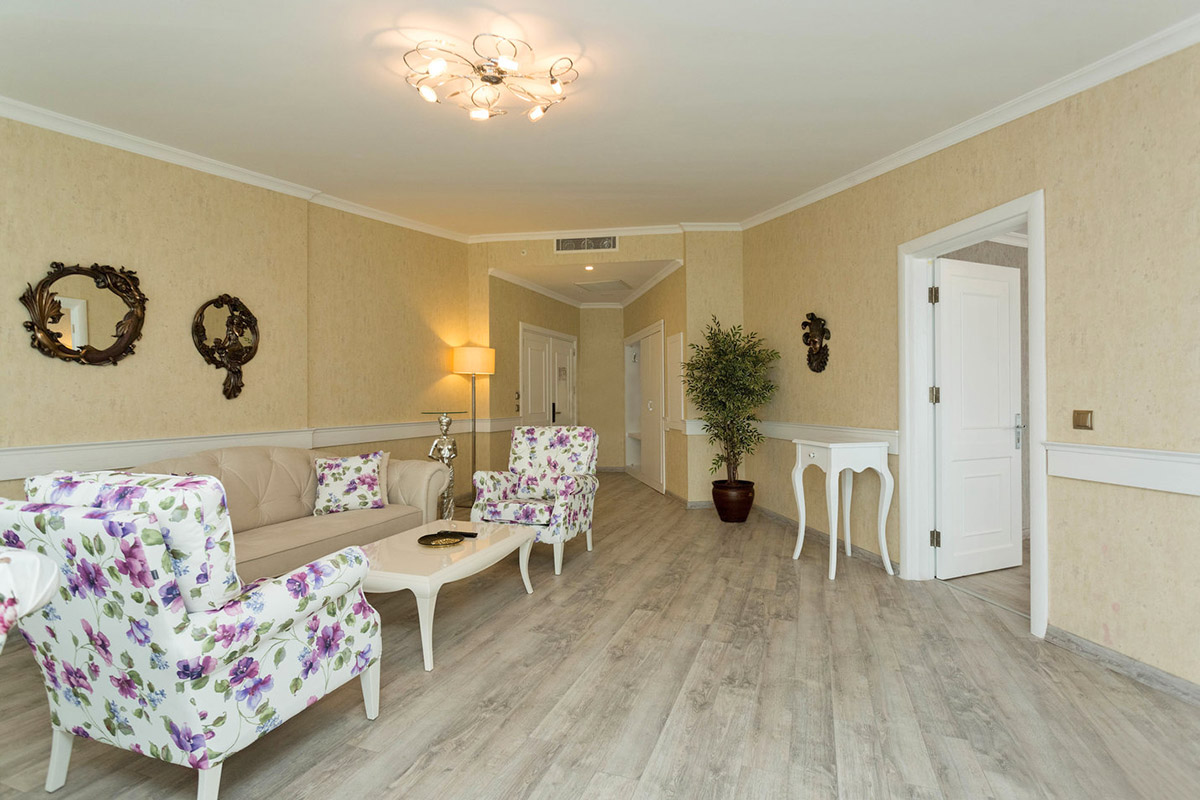 cheap resort hotels to Spend holiday with family