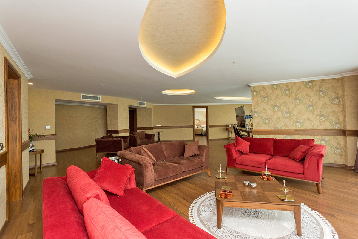 cheap resort hotels to Spend holiday with family