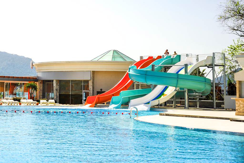 cheap resort hotels to Spend holiday with family