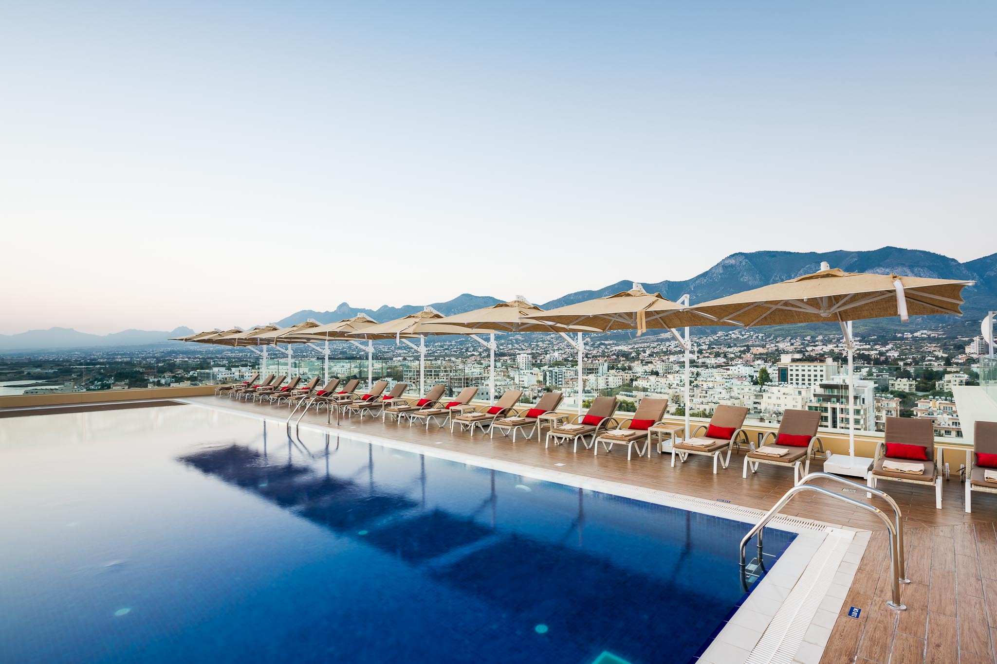 cheap resort hotels to Spend holiday with family