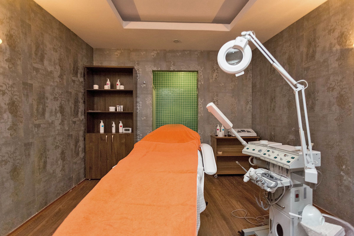 cheap resort hotels to Spend holiday with family