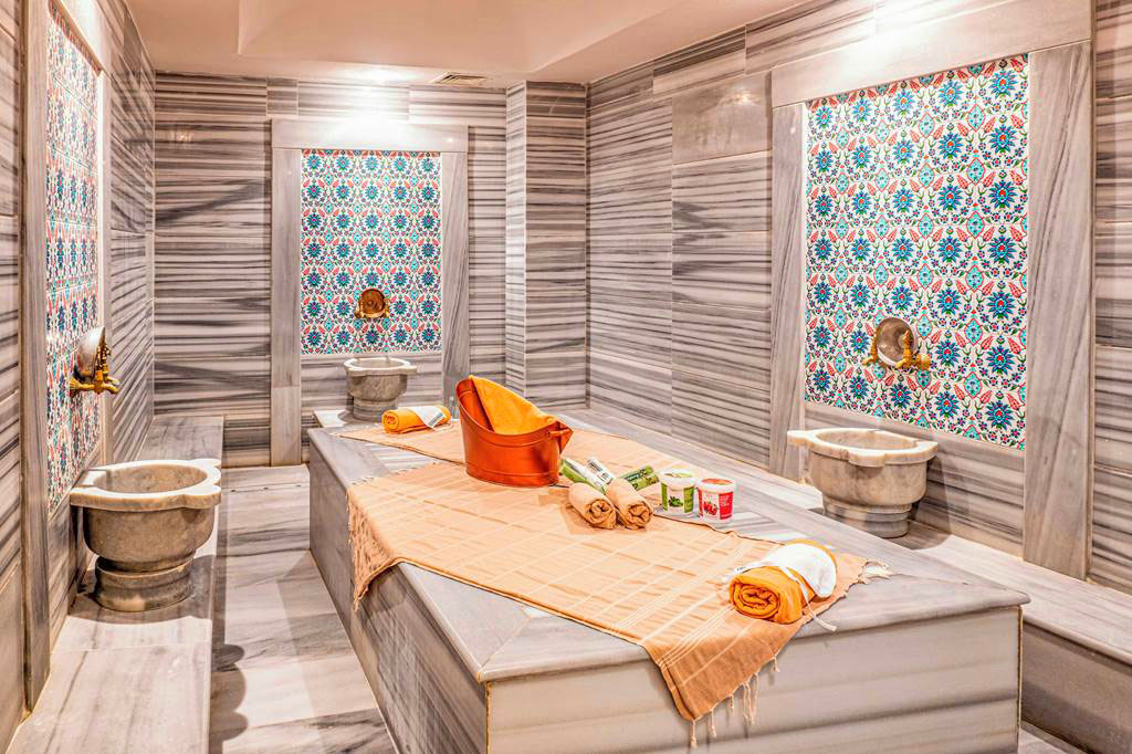 cheap resort hotels to Spend holiday with family