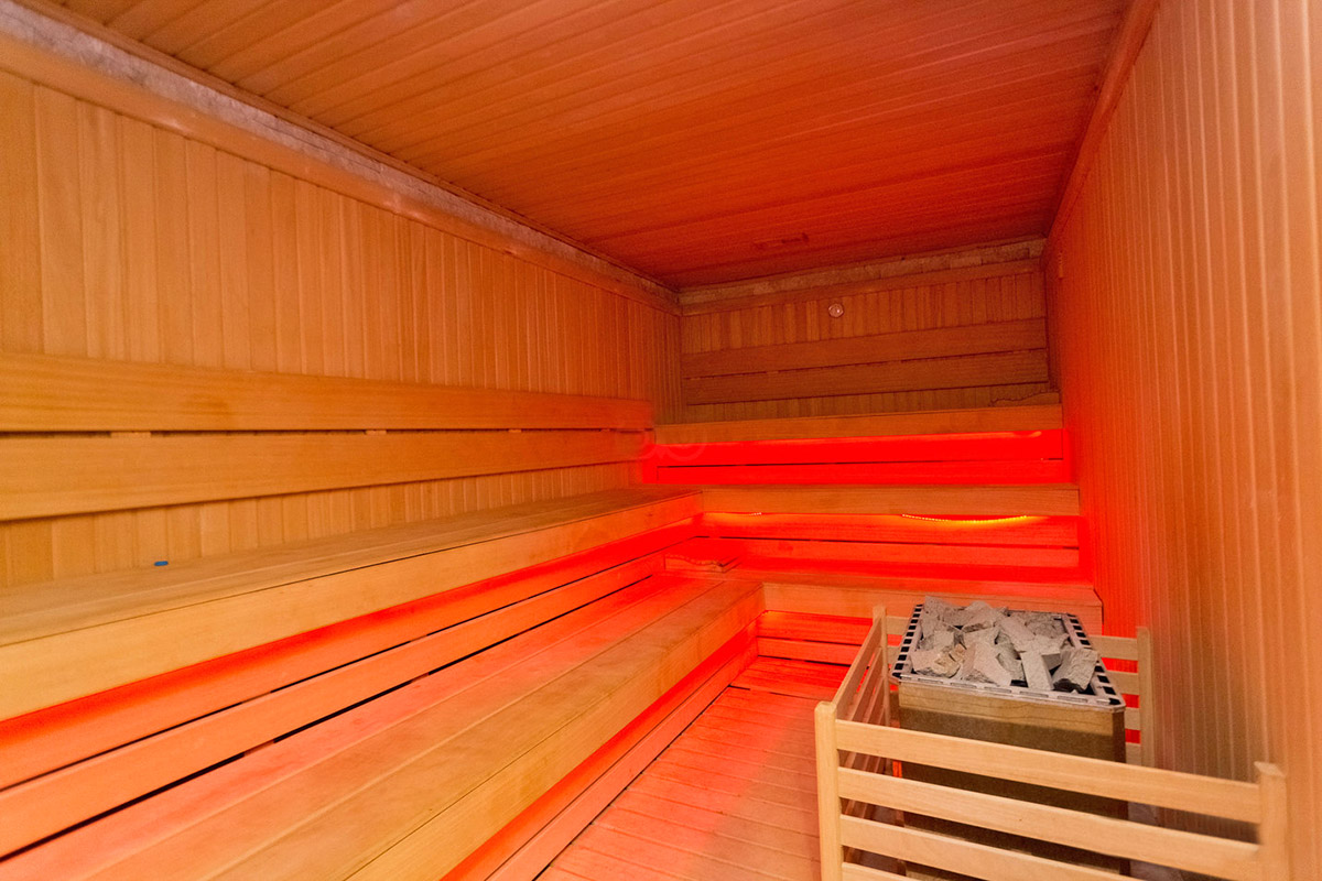 cheap resort hotels to Spend holiday with family