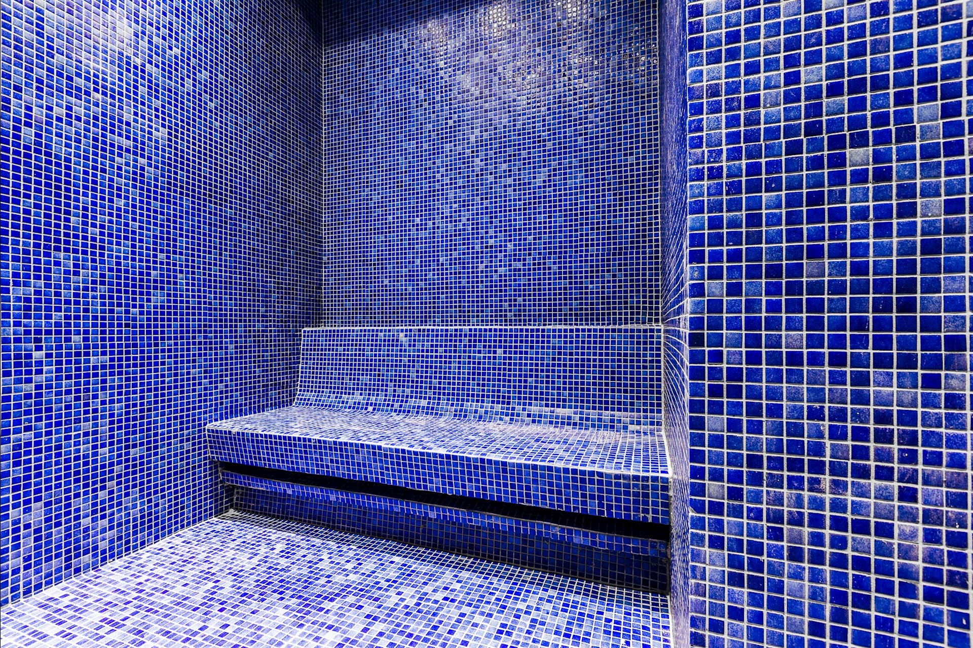 cheap resort hotels to Spend holiday with family