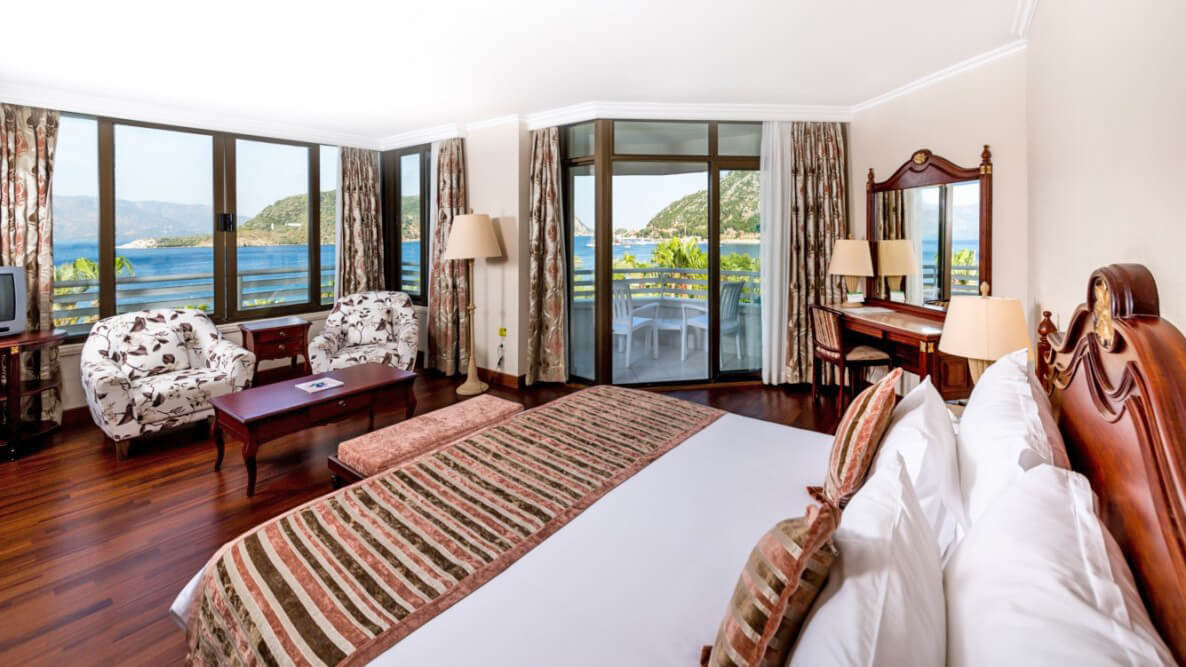 cheap resort hotels to Spend holiday with family