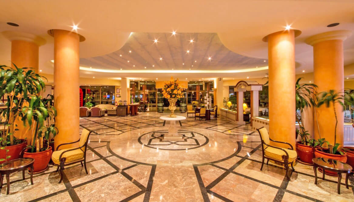 cheap resort hotels to Spend holiday with family