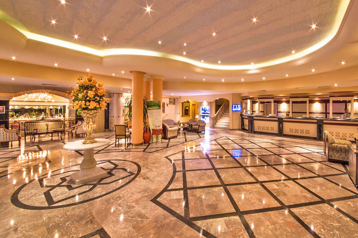 cheap resort hotels to Spend holiday with family