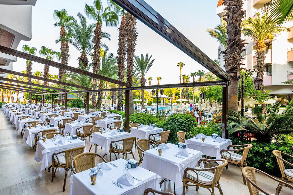 cheap resort hotels to Spend holiday with family