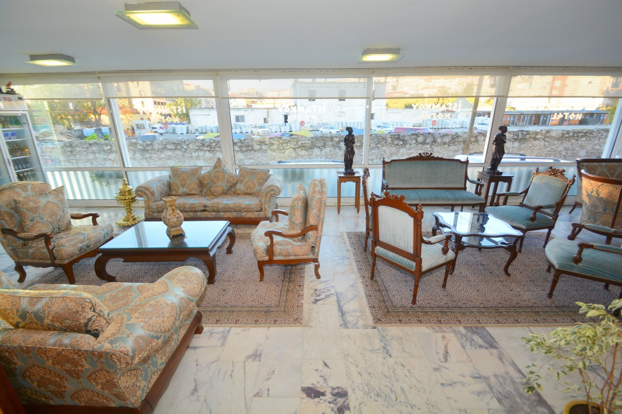 cheap resort hotels to Spend holiday with family