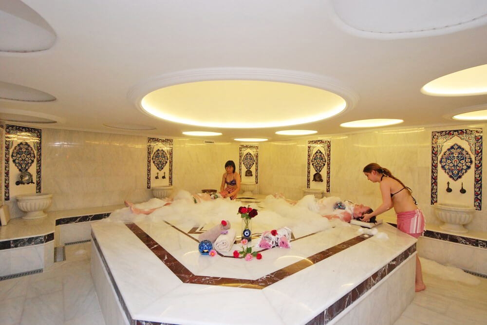 cheap resort hotels to Spend holiday with family