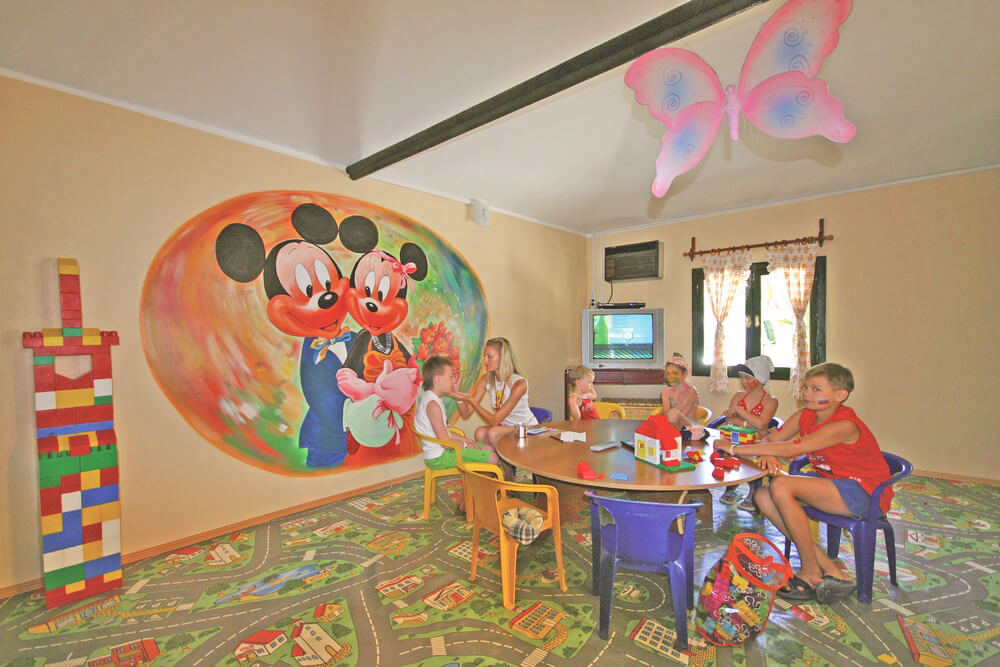 cheap resort hotels to Spend holiday with family