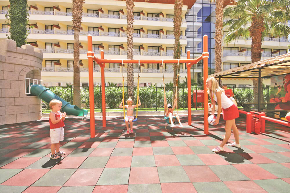 cheap resort hotels to Spend holiday with family