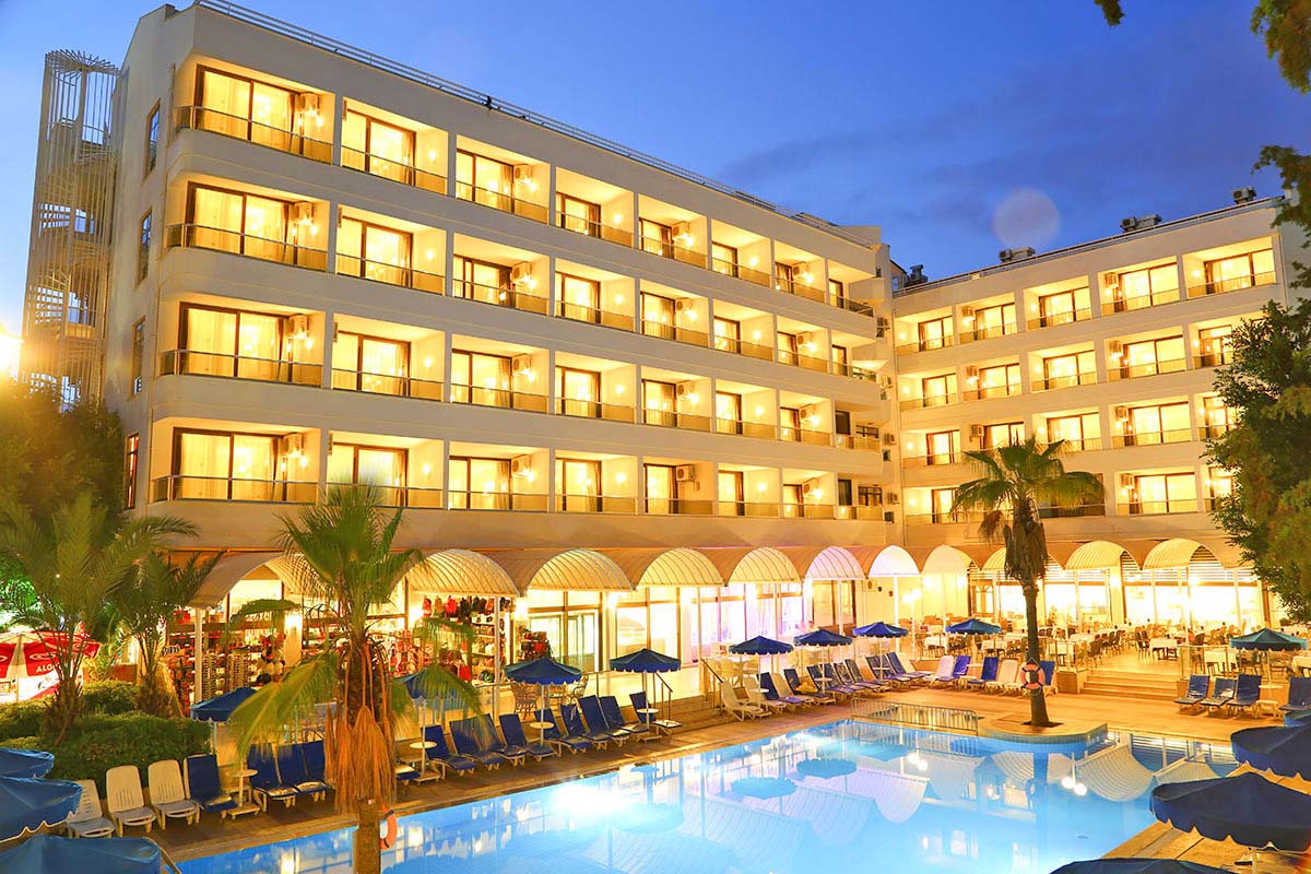 cheap resort hotels to Spend holiday with family