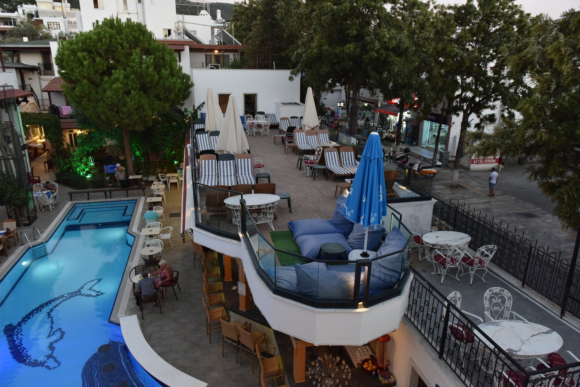 cheap resort hotels to Spend holiday with family