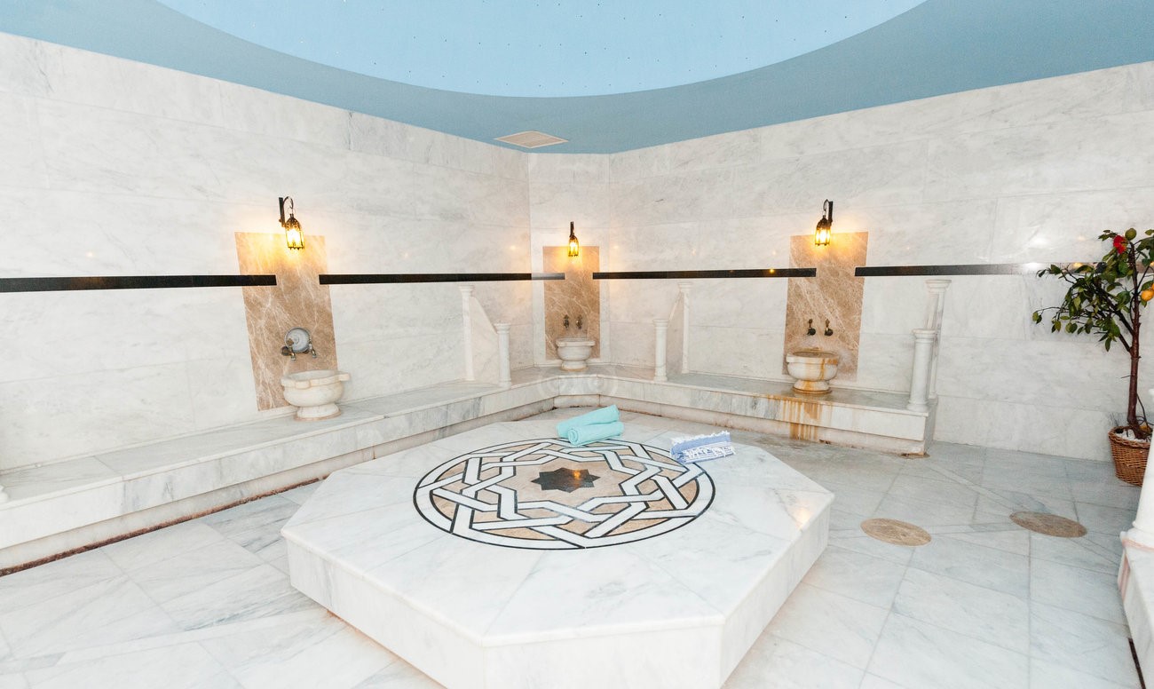 cheap resort hotels to Spend holiday with family