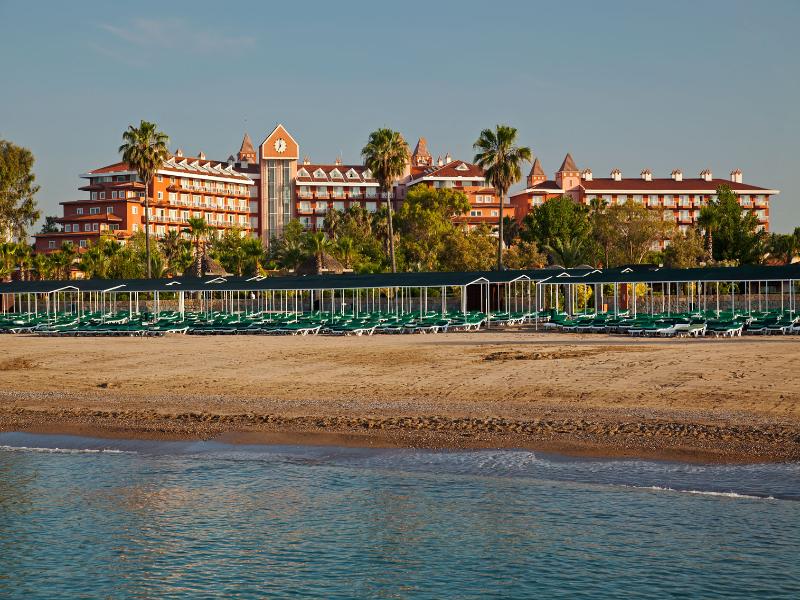 cheap resort hotels to Spend holiday with family