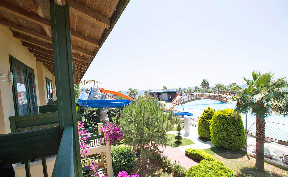 cheap resort hotels to Spend holiday with family