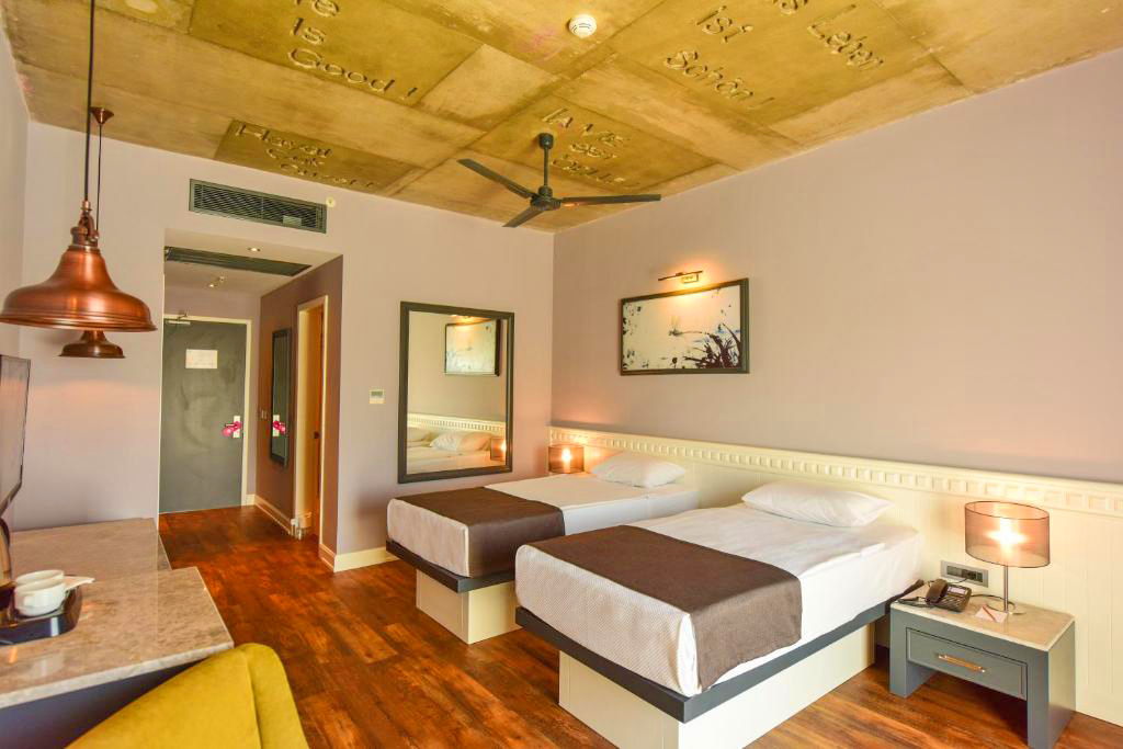 cheap resort hotels to Spend holiday with family