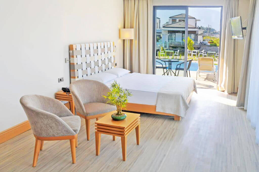 cheap resort hotels to Spend holiday with family