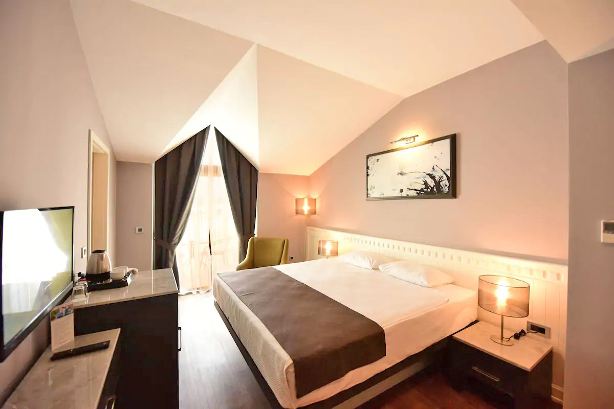 cheap resort hotels to Spend holiday with family