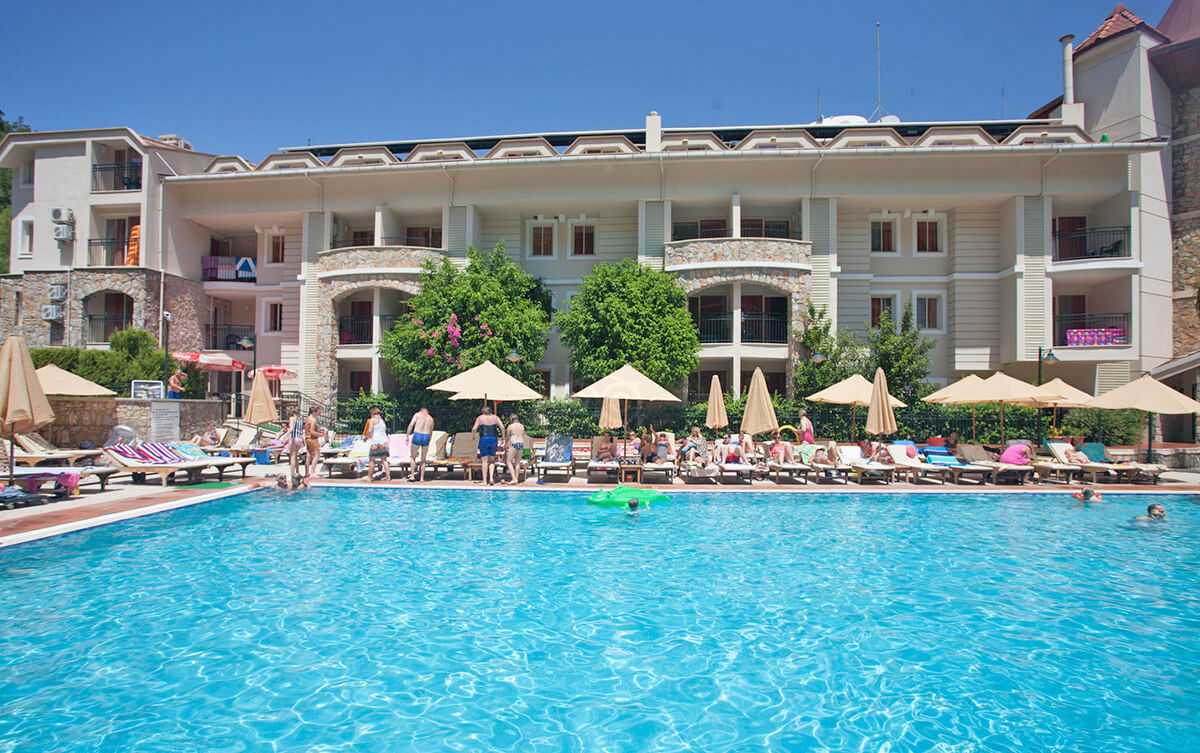 cheap resort hotels to Spend holiday with family