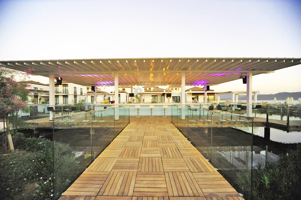 cheap resort hotels to Spend holiday with family