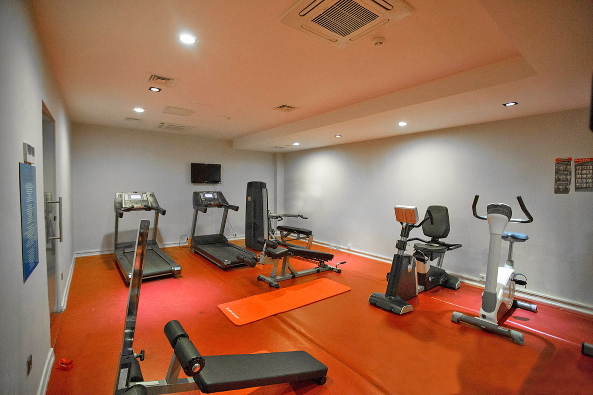 cheap resort hotels to Spend holiday with family