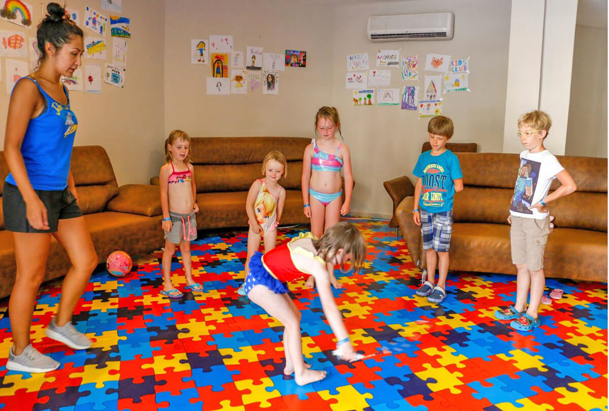 cheap resort hotels to Spend holiday with family