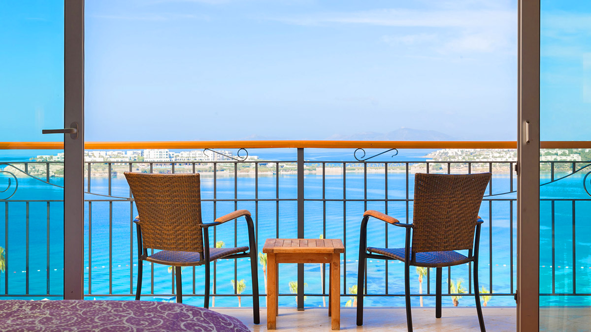 cheap resort hotels to Spend holiday with family