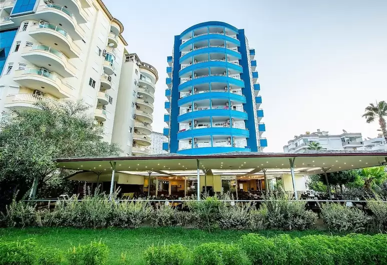 cheap resort hotels to Spend holiday with family