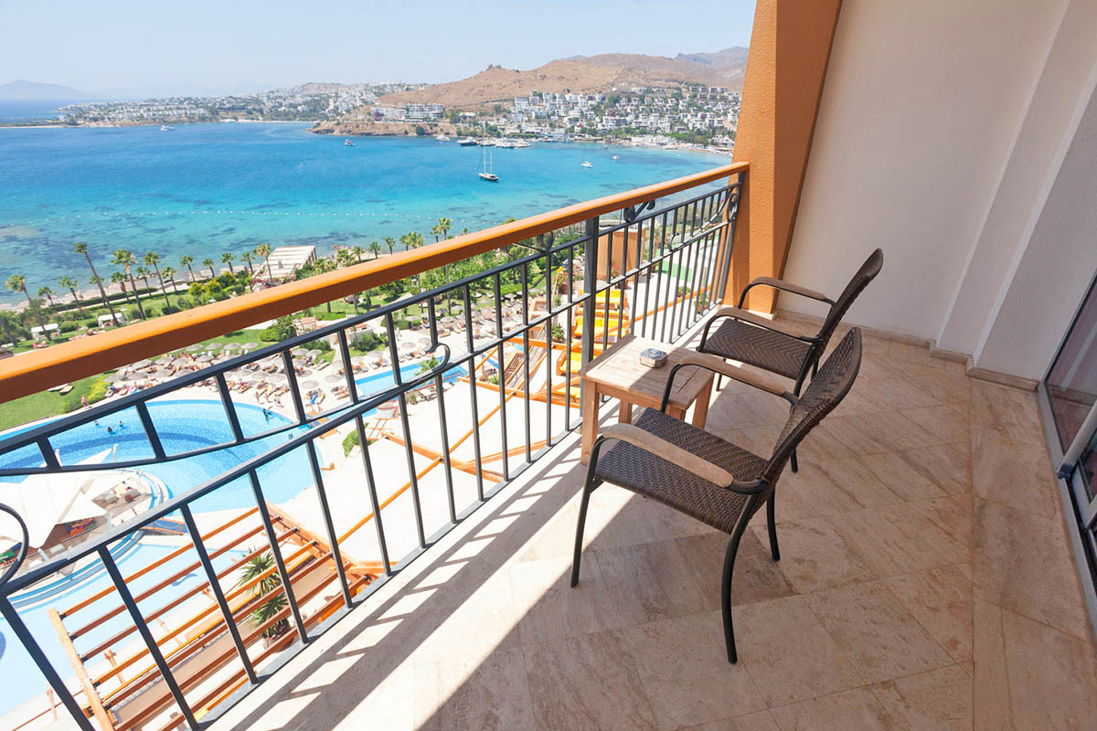 cheap resort hotels to Spend holiday with family