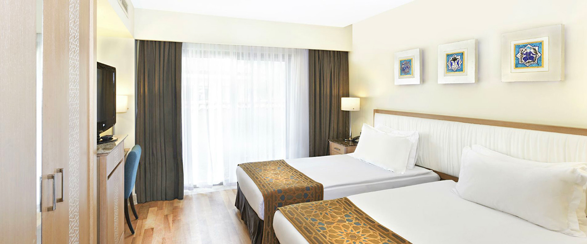 cheap resort hotels to Spend holiday with family