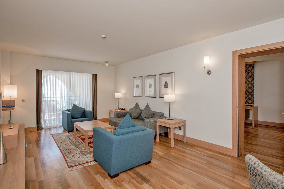 cheap resort hotels to Spend holiday with family