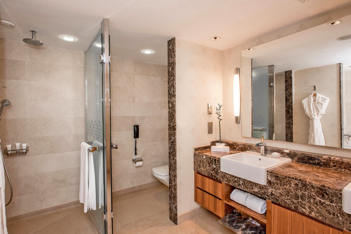 cheap resort hotels to Spend holiday with family