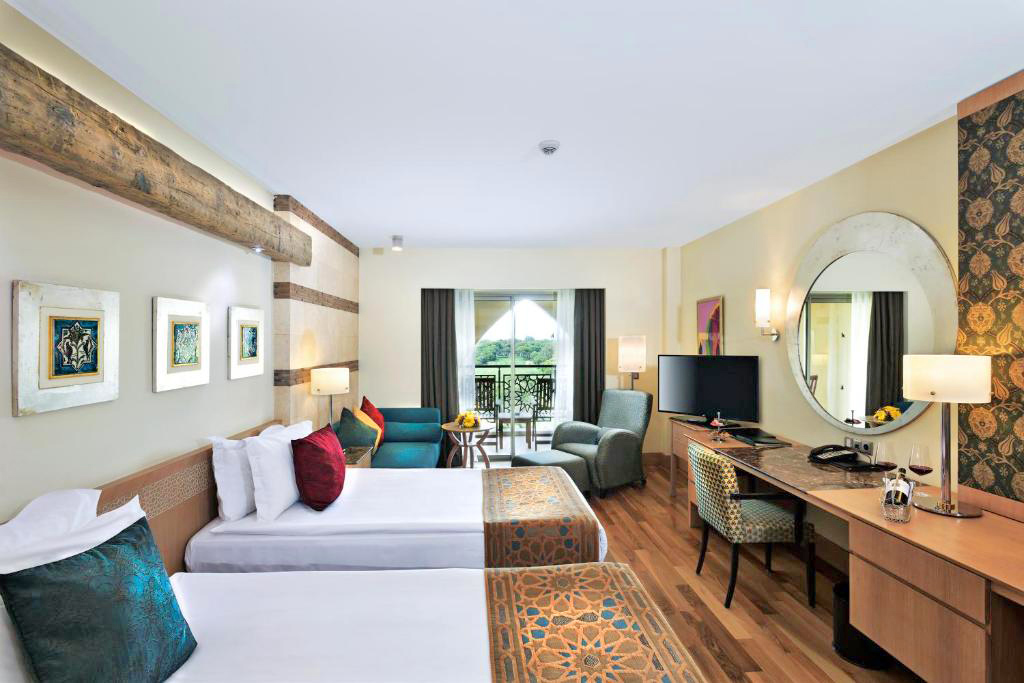 cheap resort hotels to Spend holiday with family