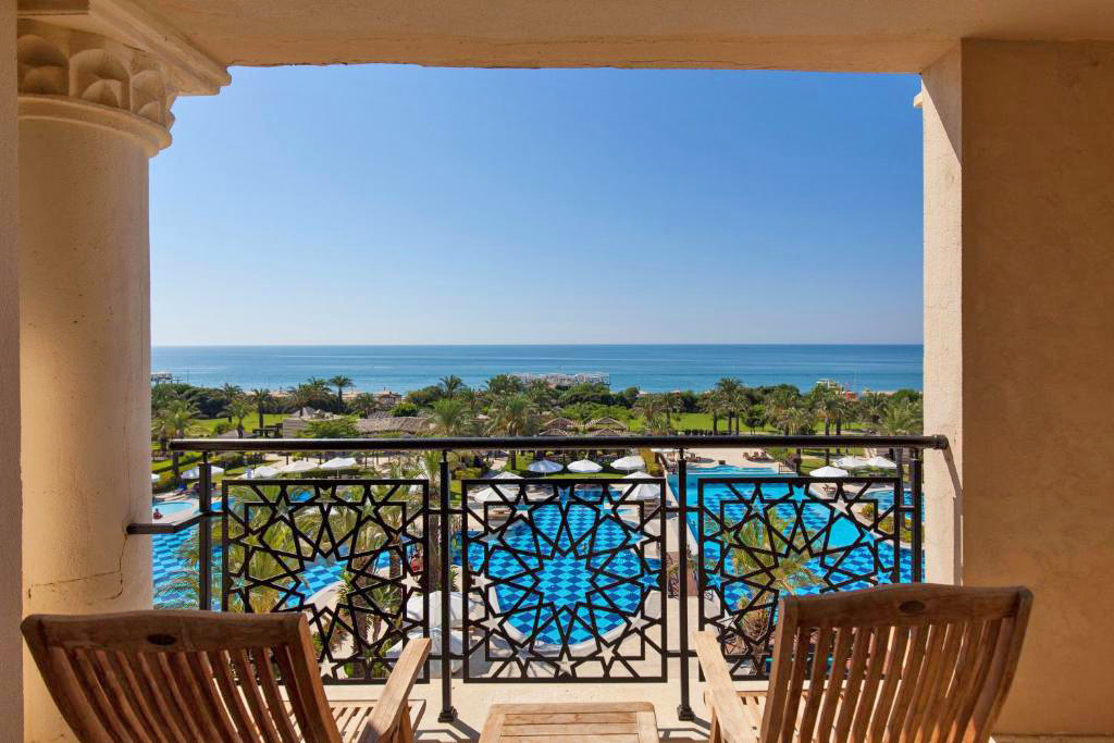 cheap resort hotels to Spend holiday with family