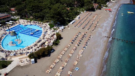 cheap resort hotels to Spend holiday with family