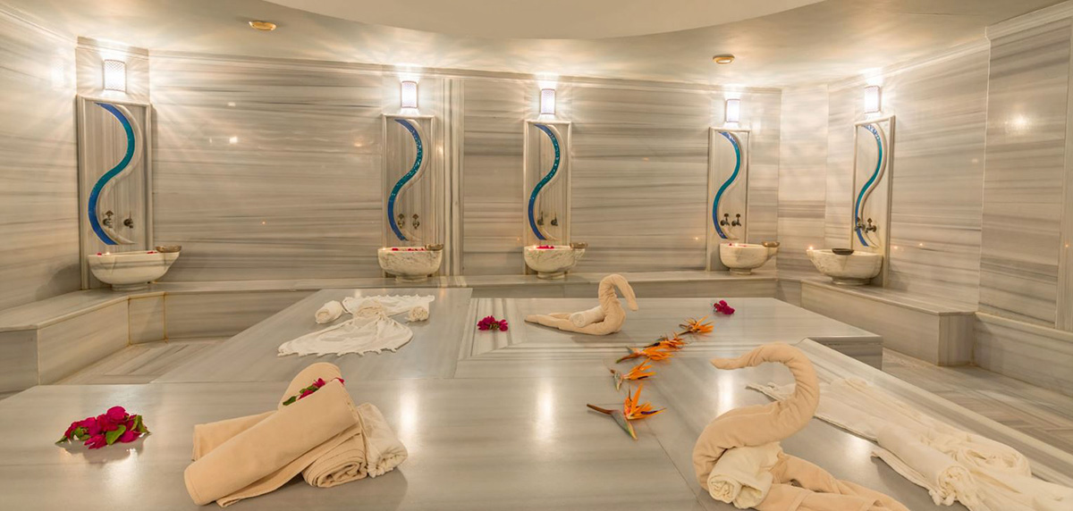 cheap resort hotels to Spend holiday with family