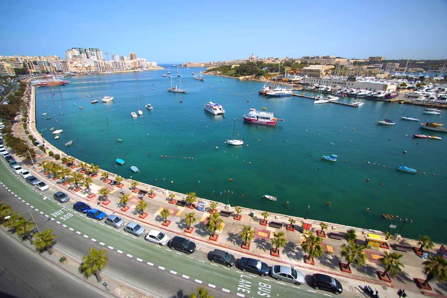 cheap resort hotels to Spend holiday with family