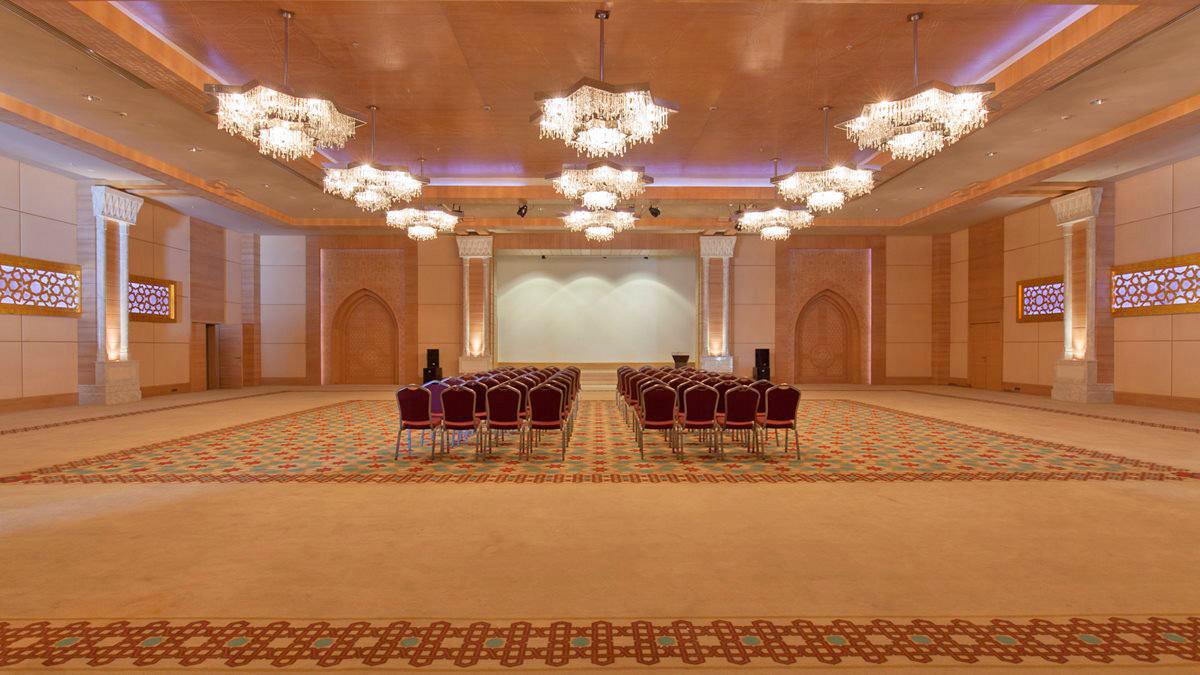 cheap resort hotels to Spend holiday with family