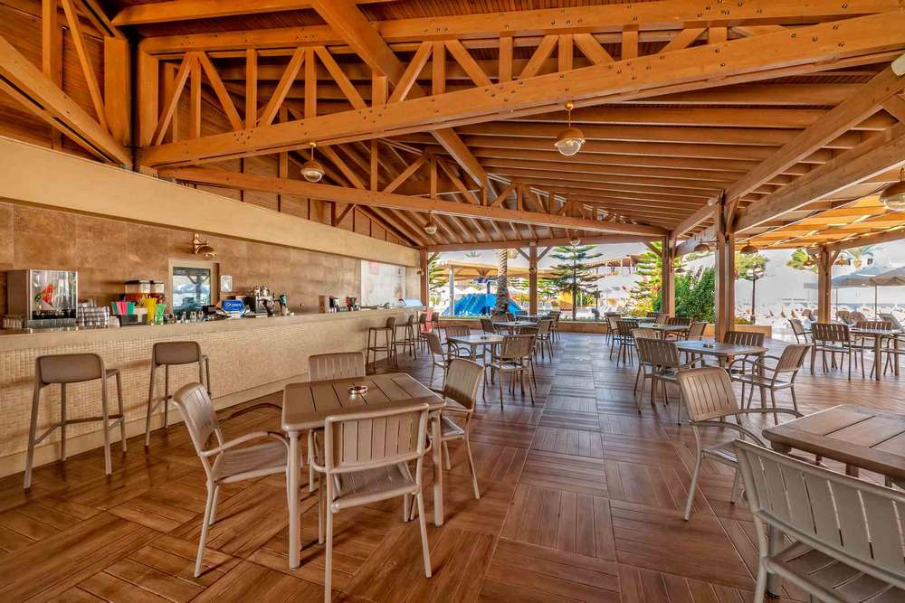 cheap resort hotels to Spend holiday with family