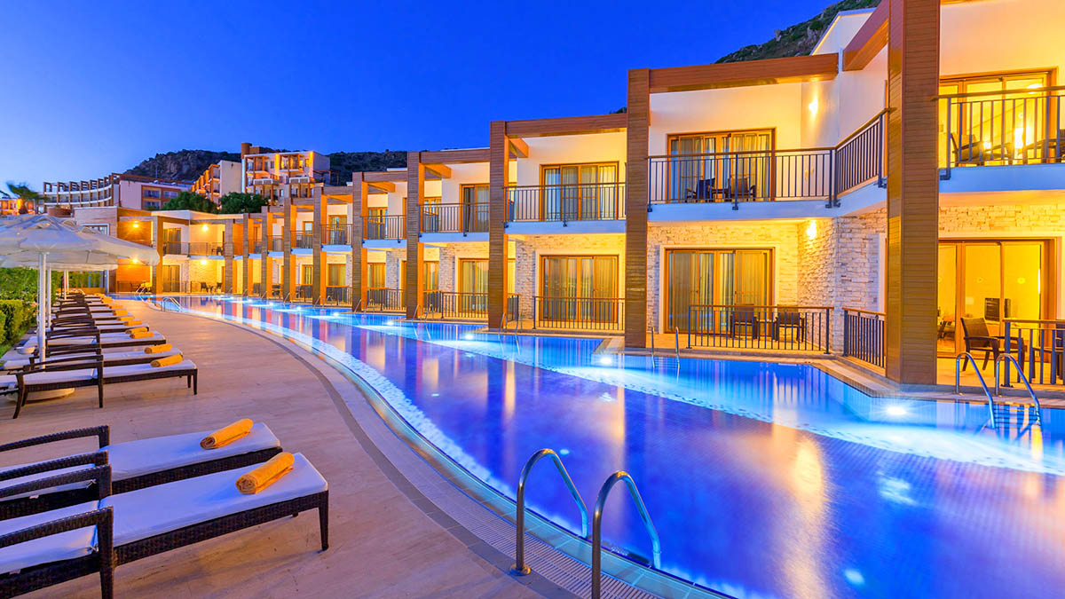 cheap resort hotels to Spend holiday with family