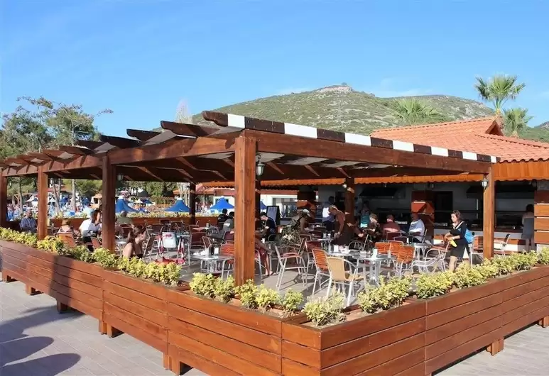 cheap resort hotels to Spend holiday with family