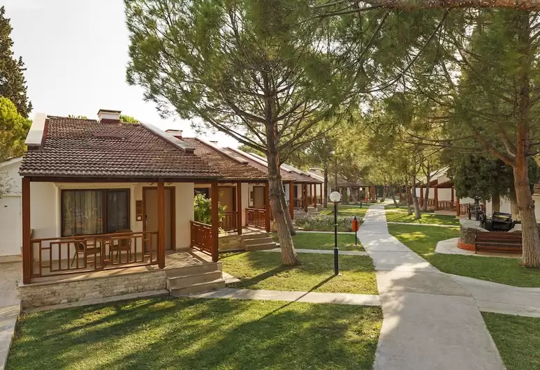 cheap resort hotels to Spend holiday with family