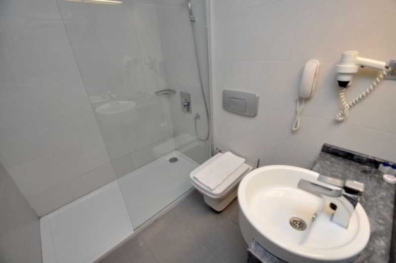 cheap resort hotels to Spend holiday with family