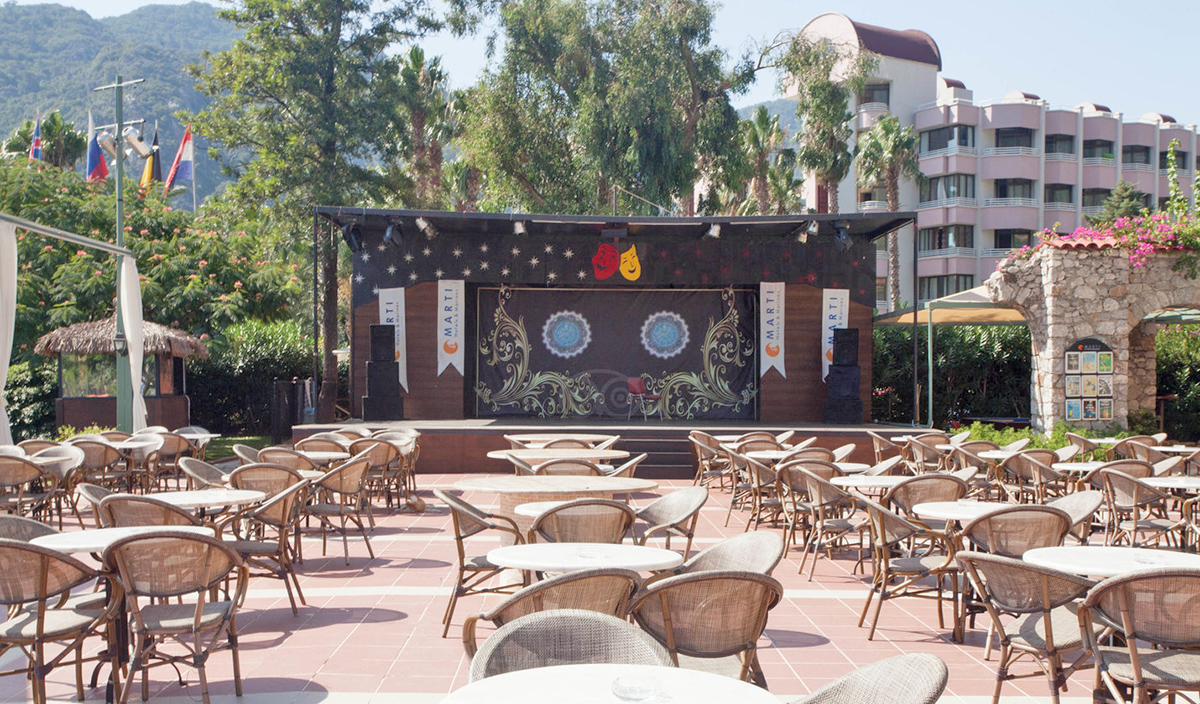 cheap resort hotels to Spend holiday with family