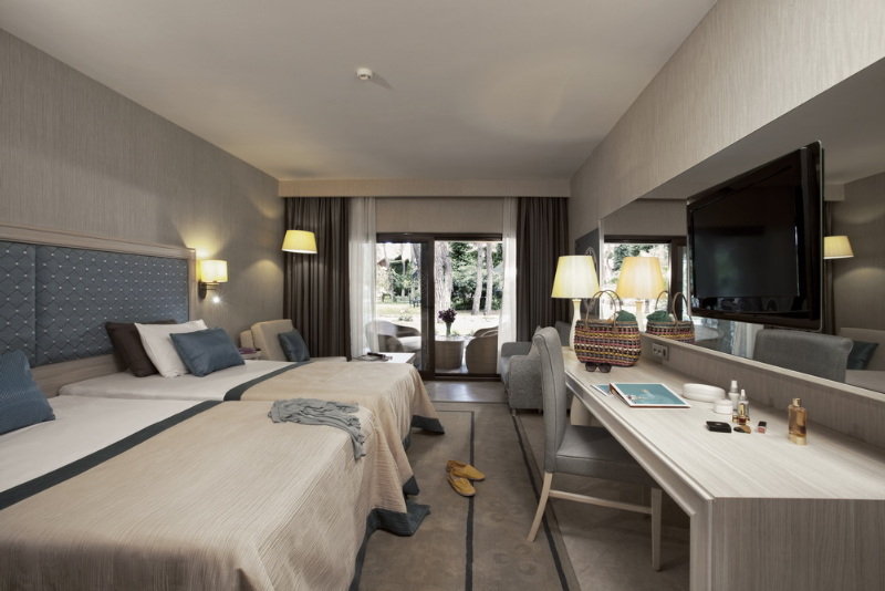 cheap resort hotels to Spend holiday with family