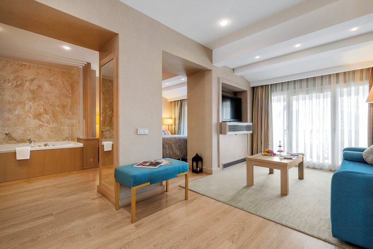 cheap resort hotels to Spend holiday with family