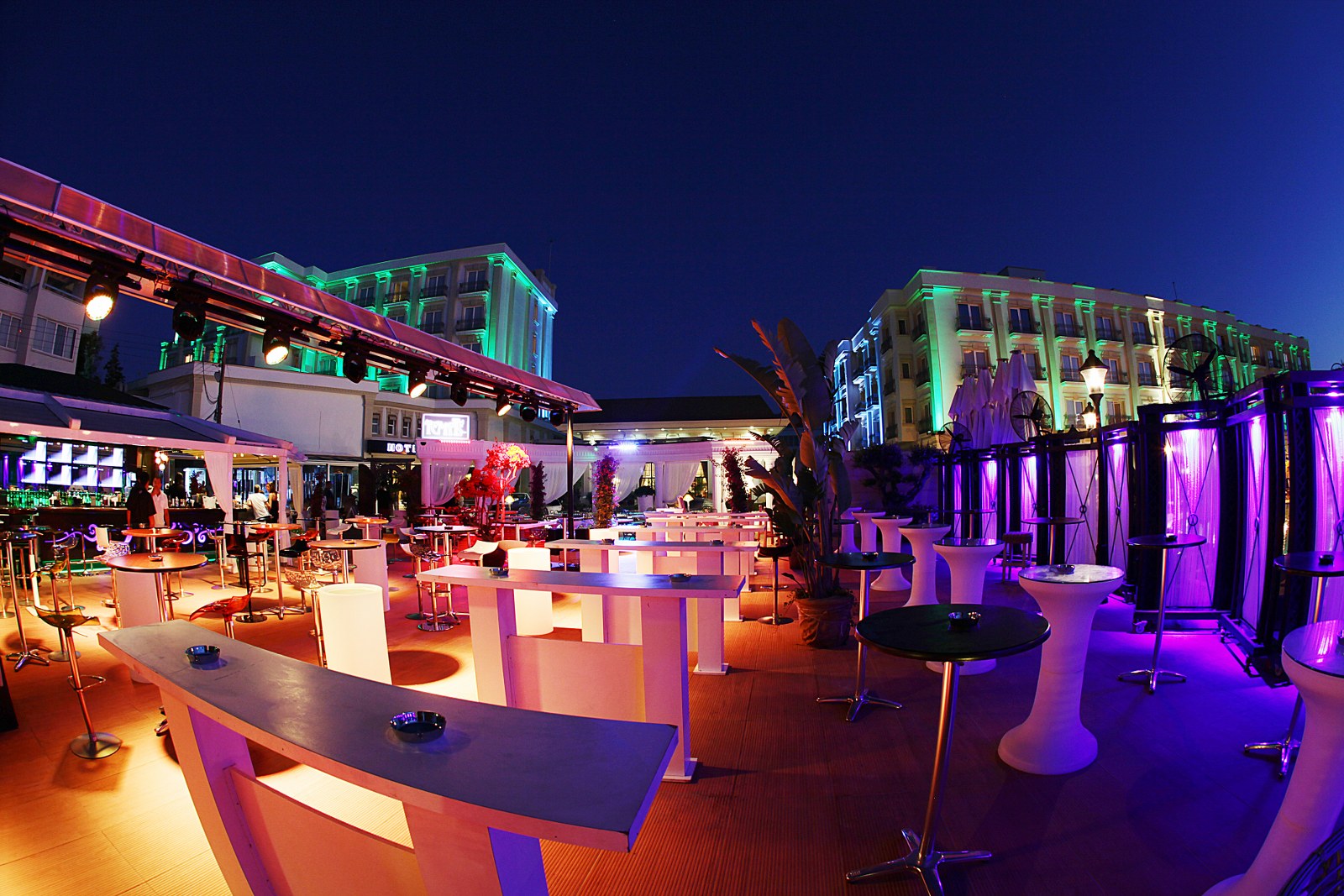 cheap resort hotels to Spend holiday with family